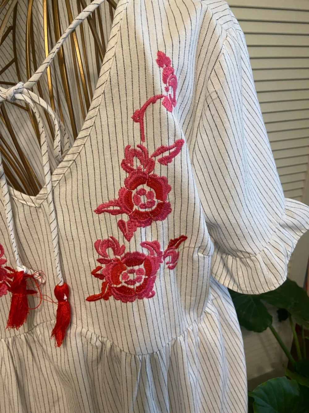 entro White and Pink Embroidered Midi Dress - Picture 6 of 6